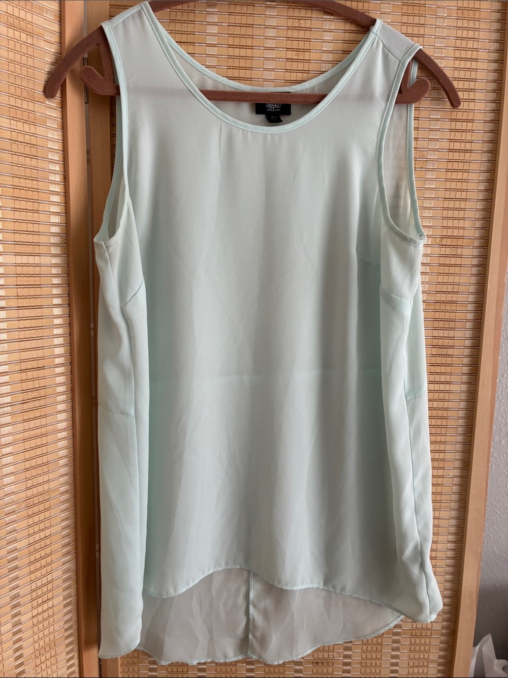 CeCe Sleeveless High-Low Tank in Mint Green